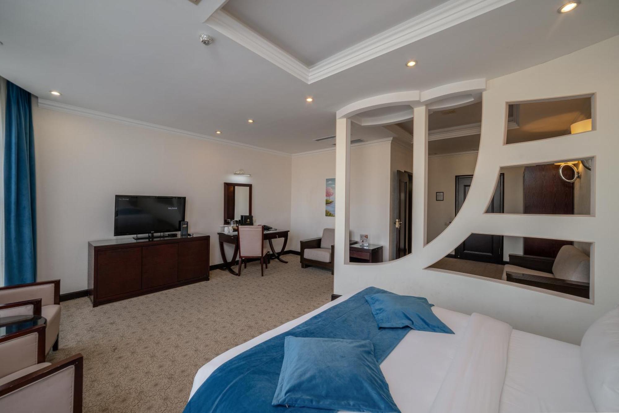 Jannat Regency Hotel Bișkek Cameră foto