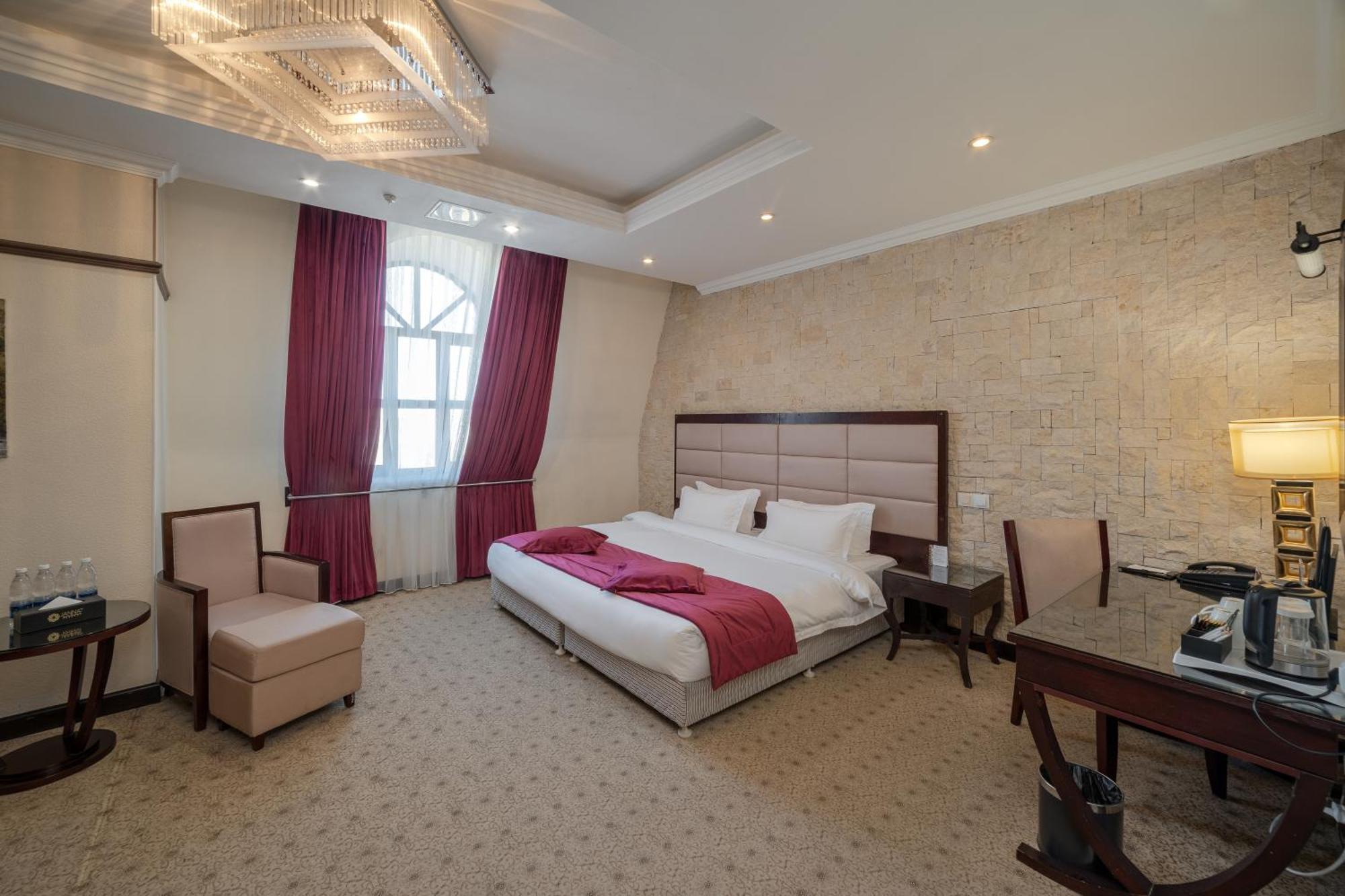 Jannat Regency Hotel Bișkek Exterior foto