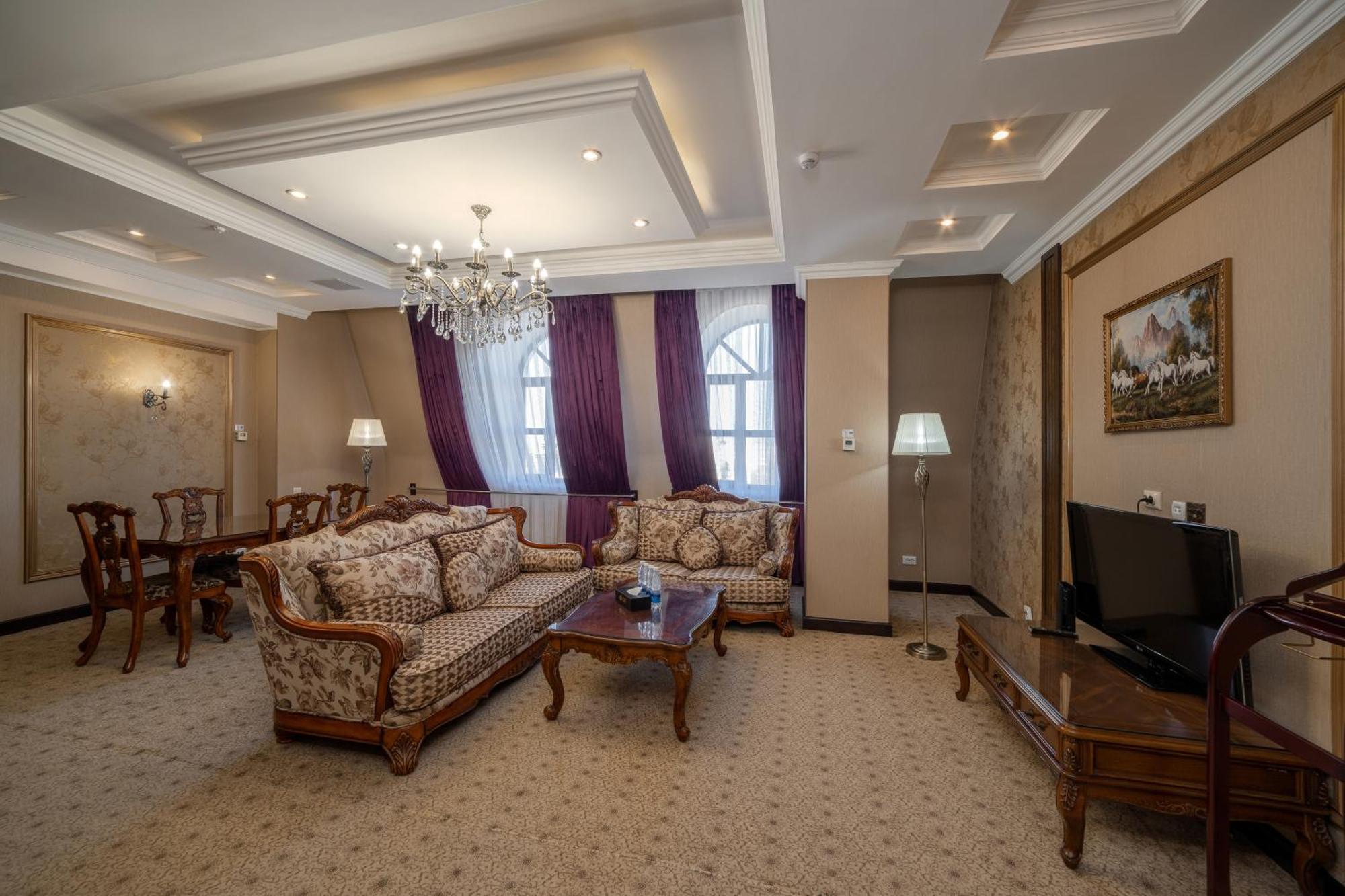 Jannat Regency Hotel Bișkek Cameră foto
